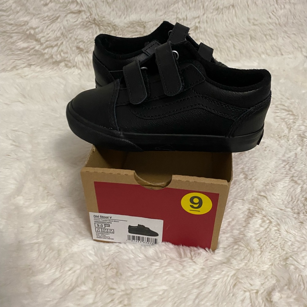 Vans Kids Black Velcro Sneakers